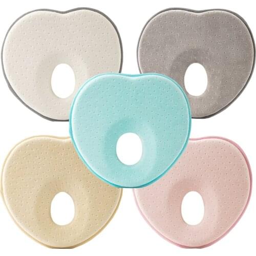 2021 New Arrival Bedding Baby Pillows Newborn Items Kid Sleep Stereotype Pillow Infant Hert Headrest Cosas De Bebe Reposacabezas