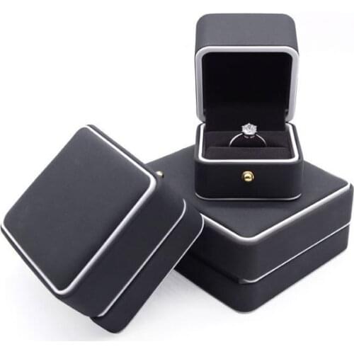PHABULS The Necklace Box Made of High-Grade Leather, Velvet Interior Jewelry Boxes, for Marriage Proposal, Engagement and Weddin