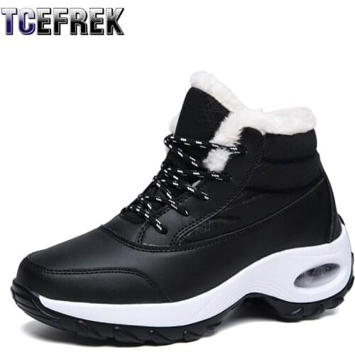 TCEFREK Footwear