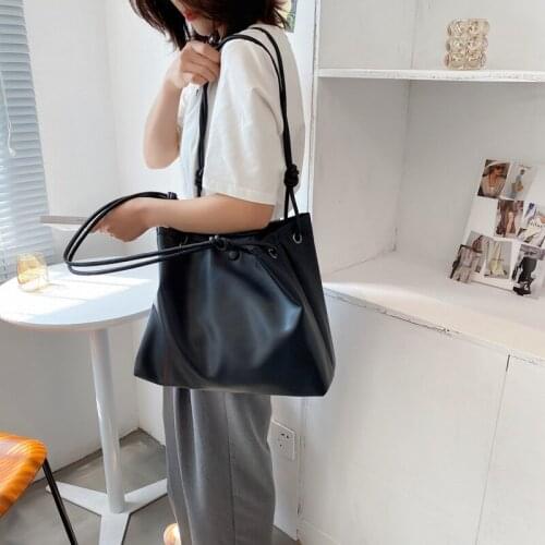 Japanese Literary Youth Female Bag2021summer New Large-capacity One-shoulder Underarm Bag Korean Fashion Trendy Net Red Tote Bag