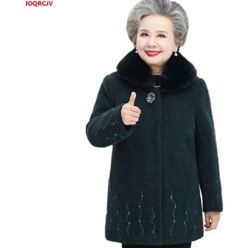 Womens Winter Parkas 2019 Old People Sheep Shearing Fur Coats Long Warm Thick Cotton Jackets Grandma Overcoat Plus Size 5XL 1620