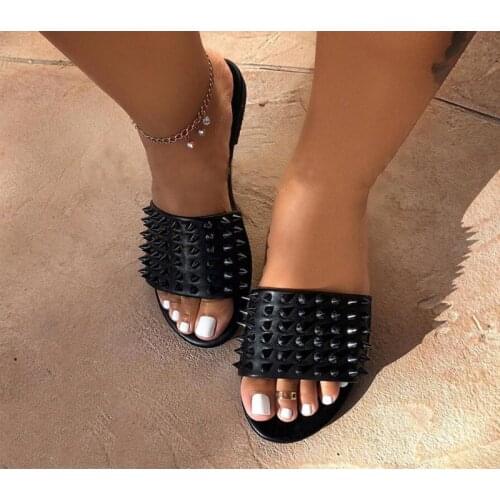 New summer flat bottom womens slippers Fashion Sexy Wild Roman Style Rivets Outdoor Beach Plus Size Women Slippers 37-42