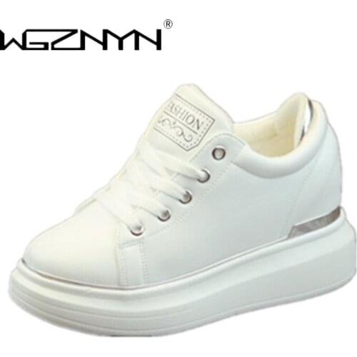 2020 Brand Women Leather Thick-soled Sports Shoes Womans Zapatillas Mujer Outdoor Wedge Shoes Fashion Designers White Sneakers
