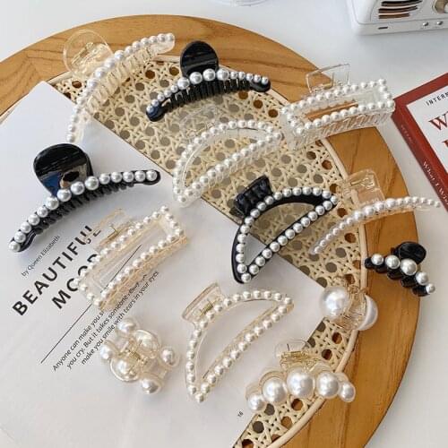 2021 New Elegant Big Pearls Hair Clip Acrylic Hair Claw Clips Big Size Makeup Hair Styling Barrettes for Women Hair Accessories