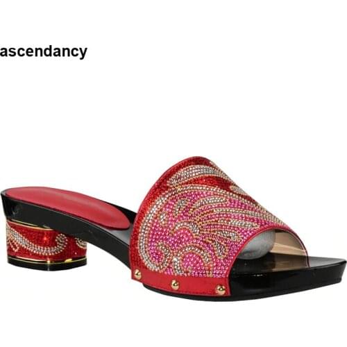 New Fashion Rhinestone Women Wedding Shoes Summer Low Heeled Shoes for Women Sandalias Rasteiras Femininas 2018 Slip on Pumps