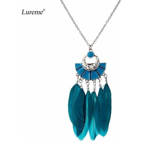 Lureme Bohemian Jewelry Metal Sector with Handmade Feathers Pendant Necklace for Women Vintage Jewelry Gift (nl005528)