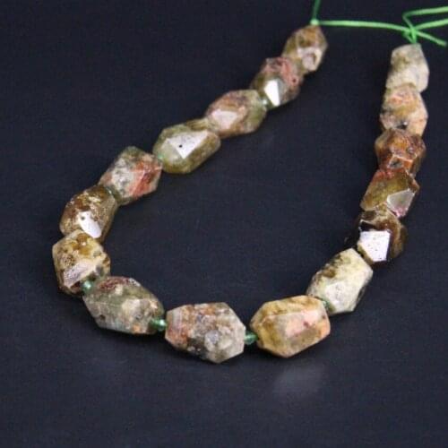 15.5"/strand Natural Green Garnet Stone Freeform Faceted Nugget Pendant Beads,Raw Gems Loose Beads For Bracelat Jewelry Making