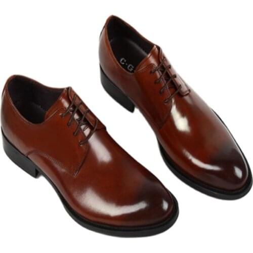 Formal shoes man, European mens shoes, breathable leather, business suit. Wedding dress
