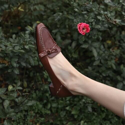 2021 Spring Womens Pumps Cow Leather Small Square Toe Slip-On Chunky Heel Large Size Retro Two-wear Womens Shoes Casual Shoes