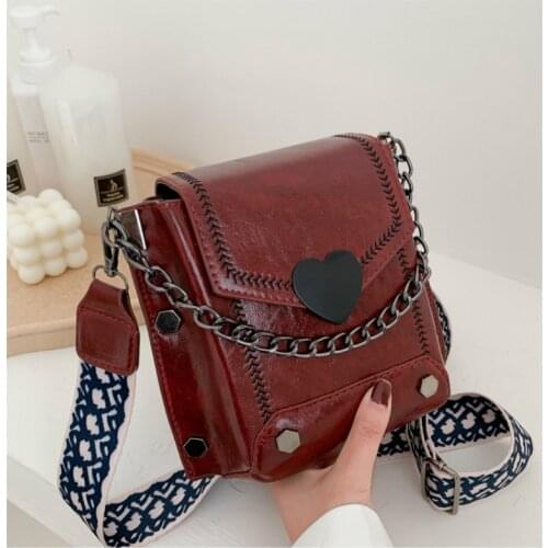 2020 Women Messenger Bags Wide Chain Design Fashion Shoulder Bags Solid Crossbody Bags for Women Heart Satchels Handbags Purses