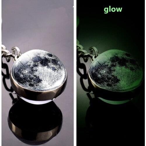 Glow Personalized Birthday Gift for Boyfriend Girlfriend Solar System Planet Keychain Wedding Gifts for Guests Bridesmaid Gift