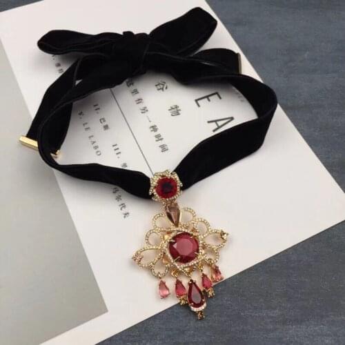 2021 New vintage antique series velvet ribbon ruby pendant necklace necklace for women jewelry