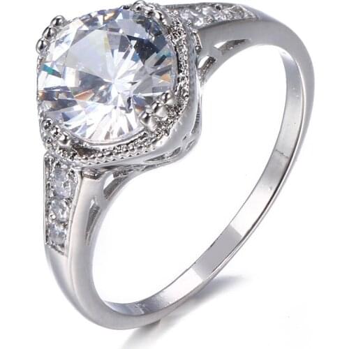 Bettyue Classic Series Round Zircon High Quality Ring Three Color For Female Exquisite Jewelry Light Luxury In Dinner