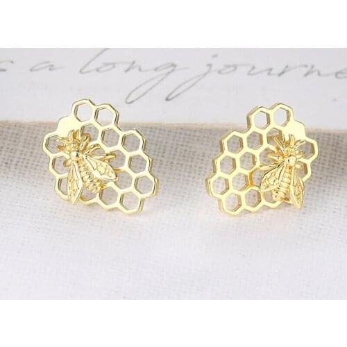 Aesthetic Cute Stud Earrings For Women Bee & Honeycomb Piercing Earing Jewellry Christmas Gift Wholesale Fashion Jewelry E212