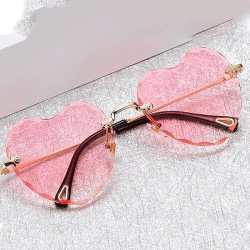 Rimless Cutting Gradient Heart Women Sunglasses Fashion Cute High Quality Material Metal Frame 6 Color Lens Glasses for Adults