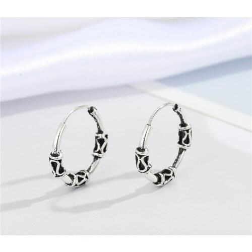 1Pair Vintage Tribal Metal Carving Totem Small Hoop Earrings For Women Gothic Simple Round Circle Earrings Fashion Jewelry E719