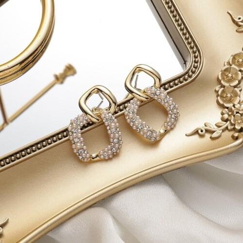 2021 New Fashion Sweet Pearl Senior Drop Earrings Elegant Contracted Geometric Square Senior Women Earrings Atmosphere