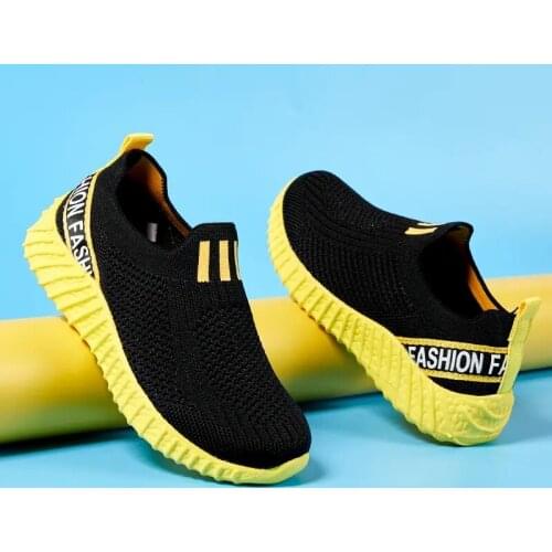 Childrens Summer Casual Shoe Boys Girls Thick Soled Flying Mesh Surface Casual Shoes Light Breathable Four Seasons Sports Shoes