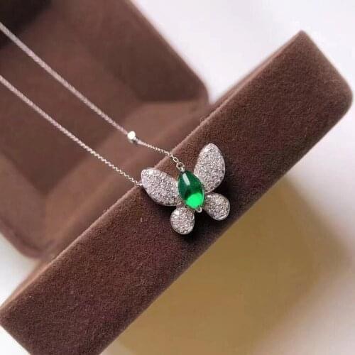 Fashion Small Emerald Butterfly Pendant Necklace Ladies 925 Sterling Silver Jewelry Delicate Short Chain Choker Party Jewelry