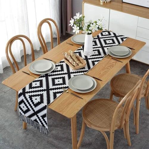 Mcao Moroccan Fringe Table Runner Handmade Cotton Woven Tassel Boho Tablerunner Modern Black&White Geometric Tabletop 1pc TJ3967