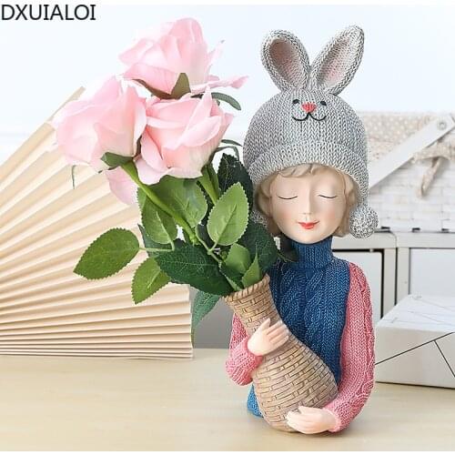 DXUIALOI Nordic Light Luxury Bouquet Girl Decoration Resin Vase Home Living Room Desktop Flower Arrangement Vase Home Decoration