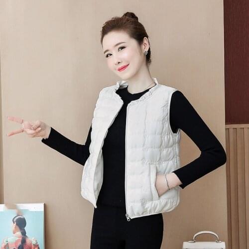 Down Vest Women Portable Ultra Light Down Vest Ladies Sleeveless Waistcoat Winter Warm Classic Solid Outwear Plus Size M-3XL
