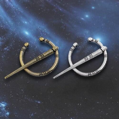 Retro Viking Style Bronze Serpentine Brooch Creative Pirate Symbol Mens Lady Coat Cloak Pin Pirate Brooch Jewelry