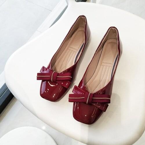 Spring Flat Square Toe Single Shoes Womens Shallow Mouth Soft Sole Comfortable Patent Leather Peas Shoes Flat Heel shoes