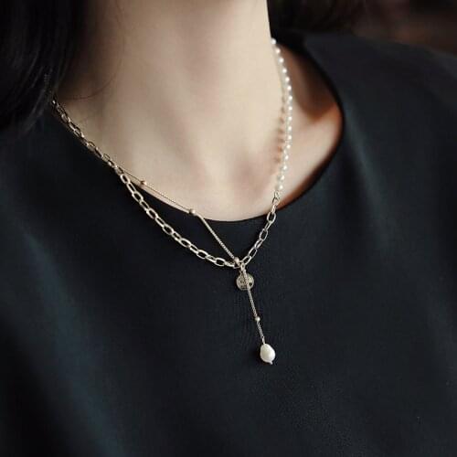 Origin Summer Japanese Asymmetric Beaded Simulation Pearl Pendant Necklace for Women Gold Chunky Chain Queen Portrait Jewellery