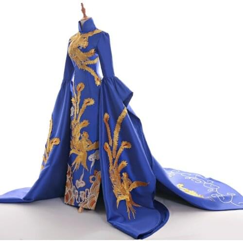 100%real royal blue queen embroidery gown long dress Medieval Renaissance court Victoria dress/stage performance/show/drama