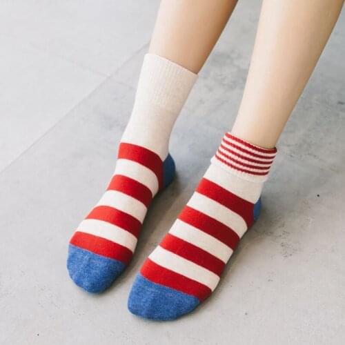 Ladys Casual socks Cotton Womens Under Clothing and Female short sock Stripe Mix Color breathable sock girls Gifts Crew Sock