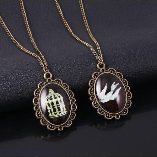Game Bioshock Elizabeth Pigeon Bird Cage Vintage Alloy Metal Pendant Necklace Chain Cosplay Jewelry Accessories