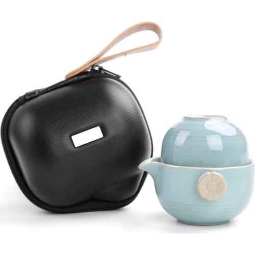 Ceramic cup to crack a pot of two cups of portable travel tea set