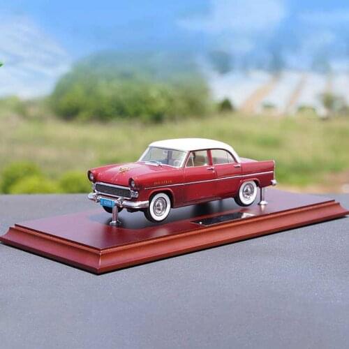 Diecast 1:24 FAW CA71 Dongfeng Simulation Alloy Car Model Collection Souvenir Ornaments Display Vehicle Toys Gift Decoration