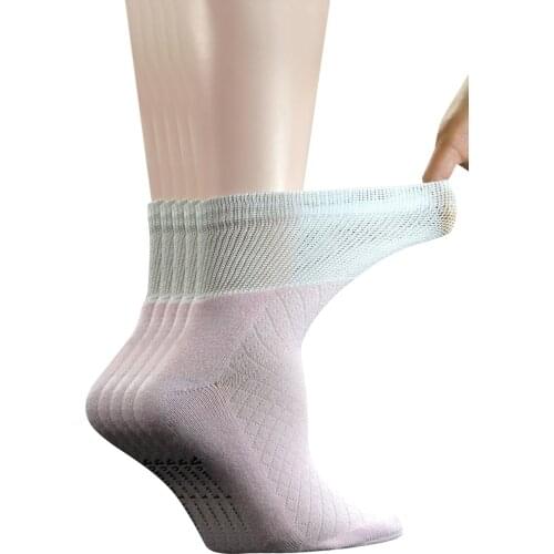 5 Pairs Womens Bamboo Quarter Breathable Diabetic Socks with Seamless Toe and Cushion Sole