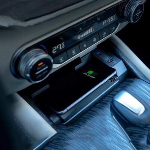 10W Car QI wireless charging phone charger charging plate pad charging holder for Nissan Teana Altima Hybrid 2019 2020 2021