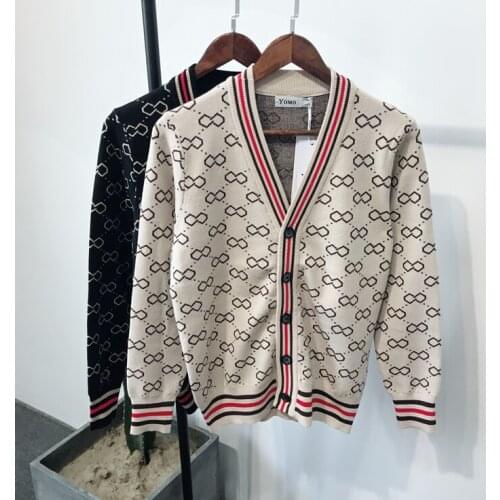 Autumn and Winter Mens Jacquard and Fit-up V-neck Knitted Mens fashion trend Simple retro casual sweater Men