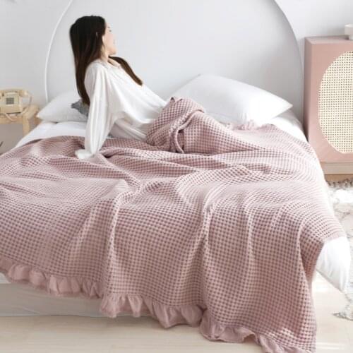 High Quality Cotton Summer Blanket Fashion Solid Color Waffle Design Throw Blanket Comfortable Soft Skin Friendly Bed Cover