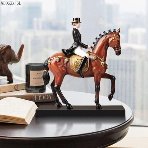 WDDSXXJSL European creative knight sculpture decoration exquisitely carved resin crafts living room desktop resin decoration