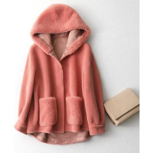 2020 New Autumn Winter Women Wool Fur Coat Short Composite Leather Hair Together Jacket Hooded Warm Casual Outerwear Tops KW148