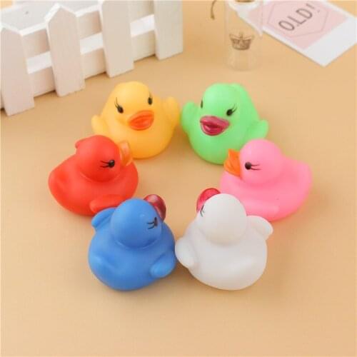 1pcs 6 Colors LED Water Sensor Luminous Duck Floating In Water Flashing Little Duck Baby Bathing In Water Safe Toy