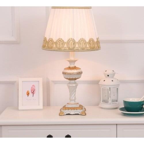 American country table lamp bedroom bedside lamp creative romantic warm marriage study room living room European retro lamp
