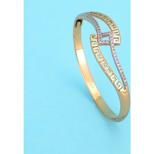 2021 March 18k gold planted bracelet Fashion women wedding charm bracelet