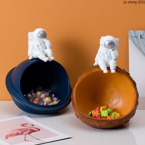 European Resin Astronaut Storage Box Creative Character Fruit Snacks Jewelry Candy Jar Home Decoration Spaceman Storage Box Gift