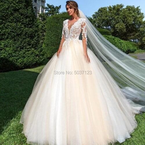Long Sleeves Wedding Dresses Deep V Neck Ball Gown Button Lace Appliques Vestido De Noiva Bridal Wedding Gown Custom Made