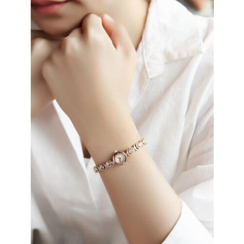 Davena Small Lady Watch Womens Mini Hours Fashion Stainless Steel Bracelet Crystal Luxury Rhinestones Bling Girl Birthday Gift