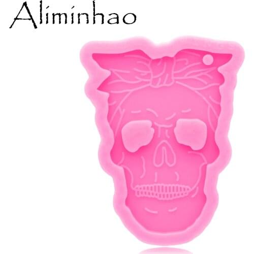 DY0705 Super Glossy Resin Halloween SKULL FACE Silicone Mold DIY Epoxy Mould Decoration Keychain