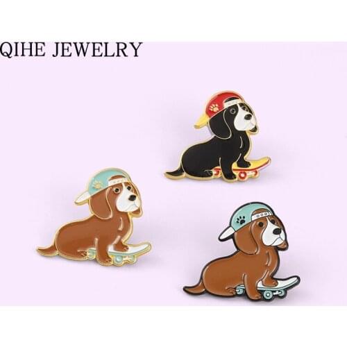 Skateboard Dog Enamel Pins Cartoon Cute Brooches Animal Lapel Pin Metal Badge Backpacks Jewelry Gift for Friends Wholesale