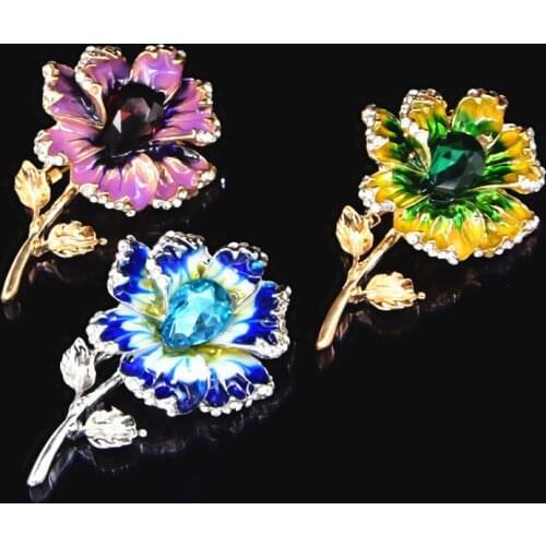UTEI Enamel Flower Brooches For Women Party Clothes Crystal Brooch Pin Vivid Cute Collar Badges 3 Colors Available High Quality