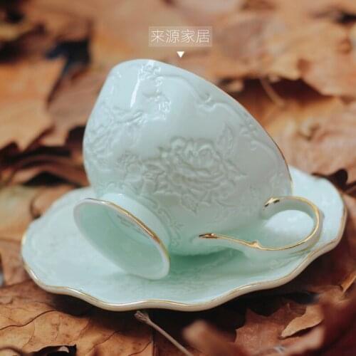 European Small Tea Cup Set Bone China Cute Ceramic Coffee Cup and Saucer Set Wedding Mate Tea Cups and Saucer Sets Canecas Gift